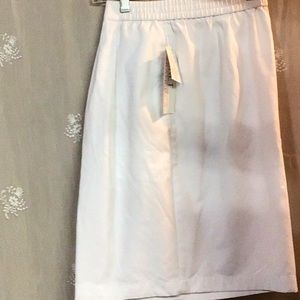 Shorts with side pockets